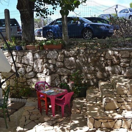 Apartmani Jenny I Tania Lopar Exterior photo