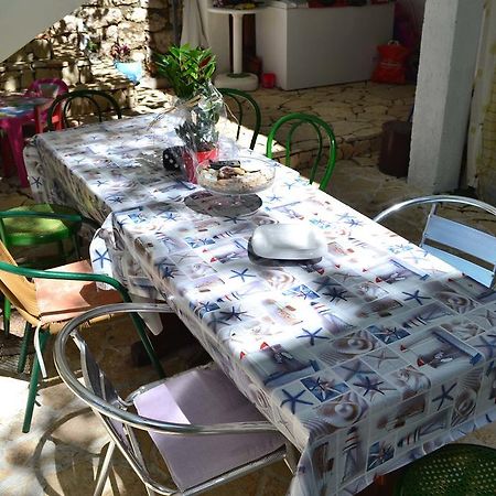 Apartmani Jenny I Tania Lopar Exterior photo