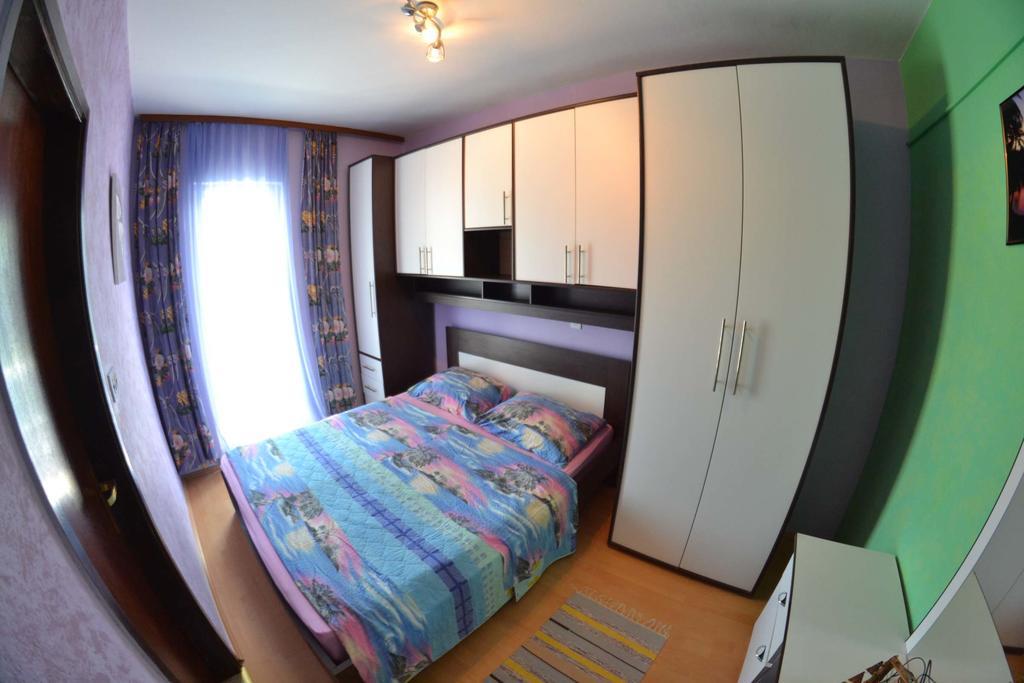 Apartmani Jenny I Tania Lopar Exterior photo
