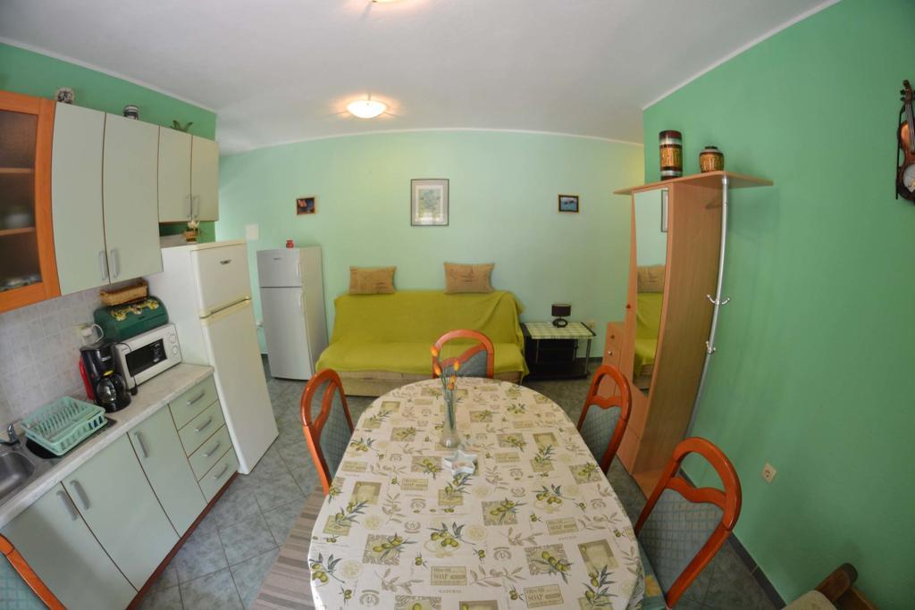 Apartmani Jenny I Tania Lopar Exterior photo