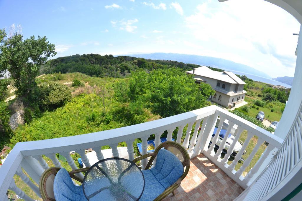 Apartmani Jenny I Tania Lopar Exterior photo